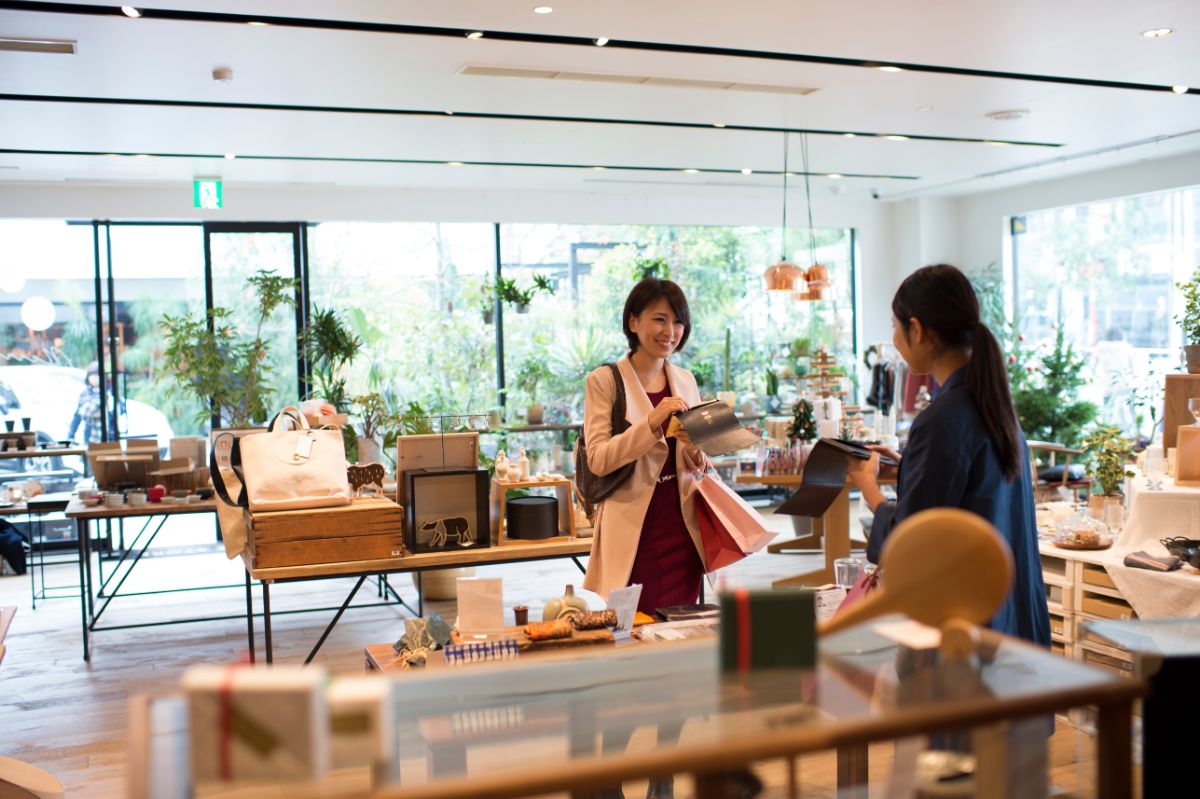 店舗営業